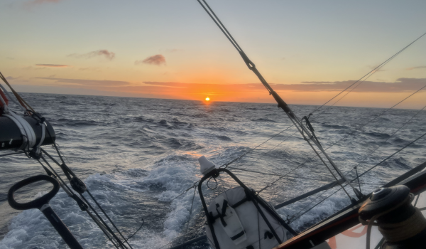 Route du Rhum JOUR 9 : Le spi et les nouvelles batailles